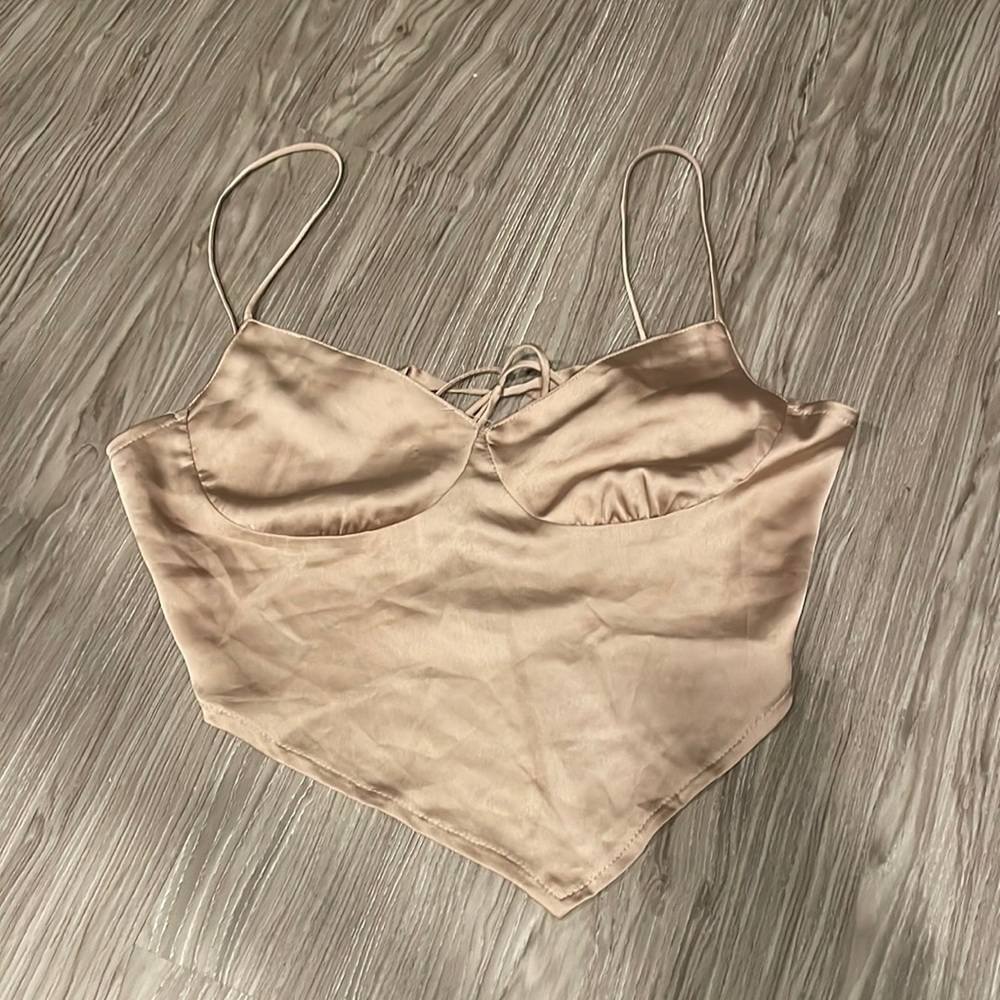 Silky little beige crop top